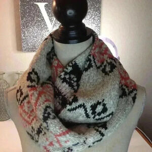 American Eagle Outfitters infinity scarf NWT